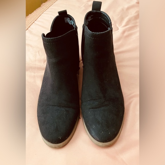 Black Suede Ankle boot - Picture 2 of 3